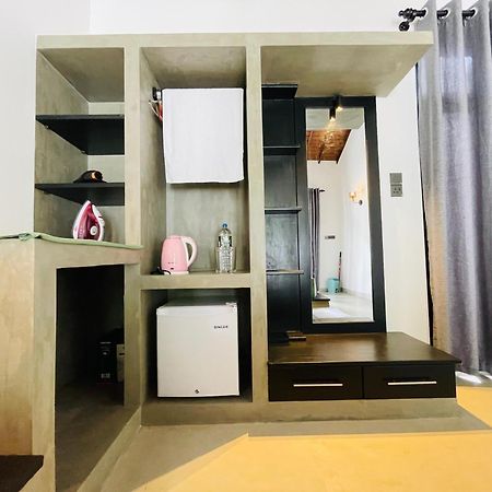 Thara Inn Villa Zuid-Dikwella Buitenkant foto