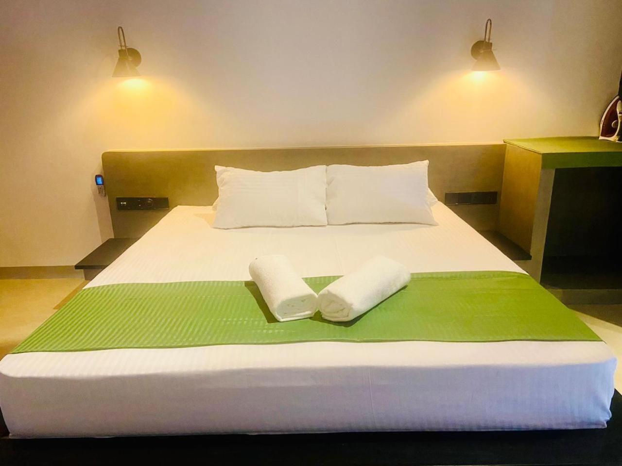 Thara Inn Villa Zuid-Dikwella Buitenkant foto