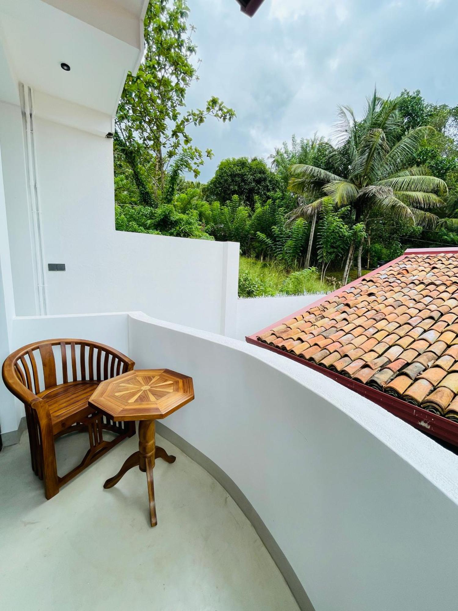 Thara Inn Villa Zuid-Dikwella Buitenkant foto