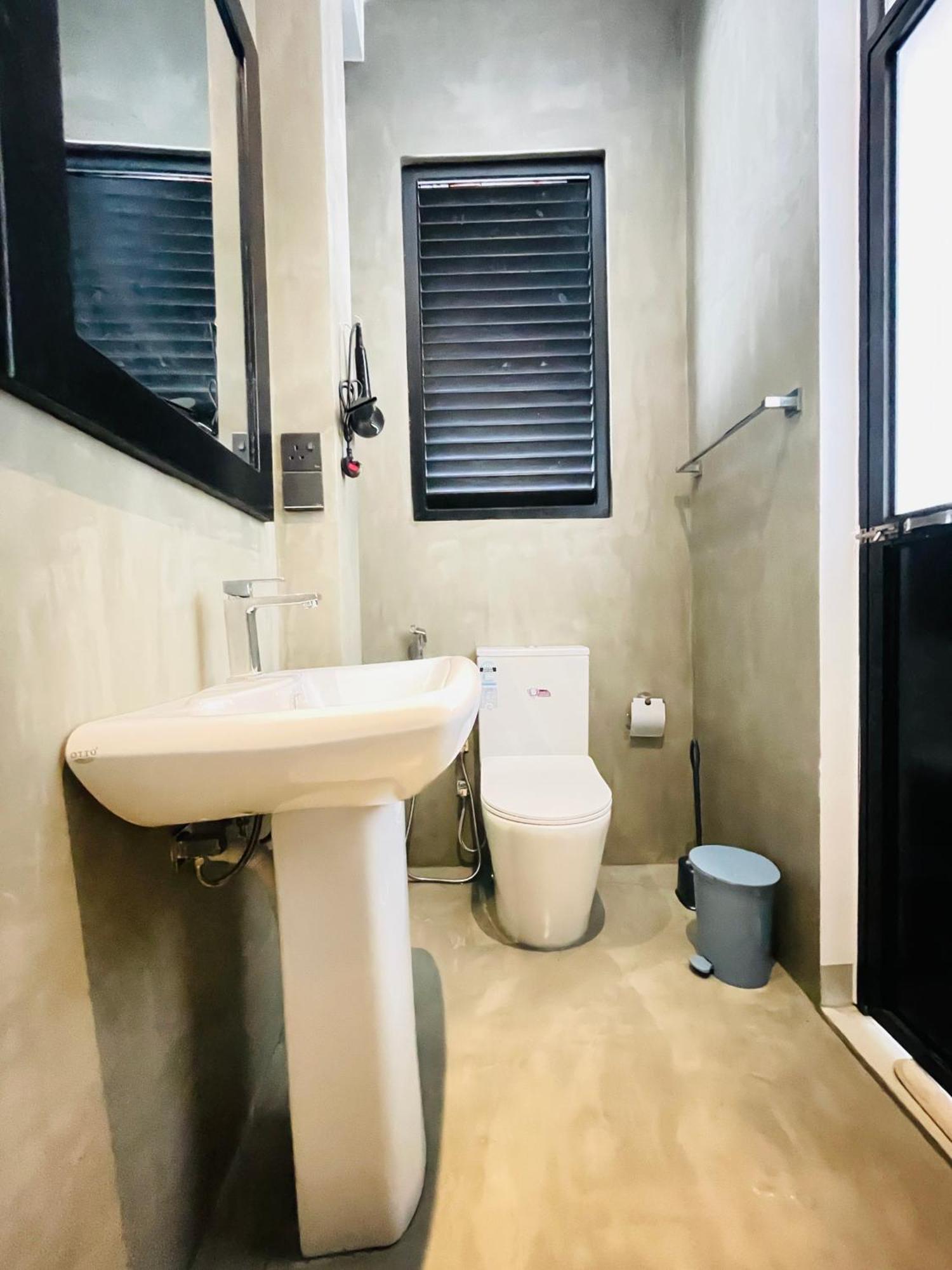 Thara Inn Villa Zuid-Dikwella Buitenkant foto