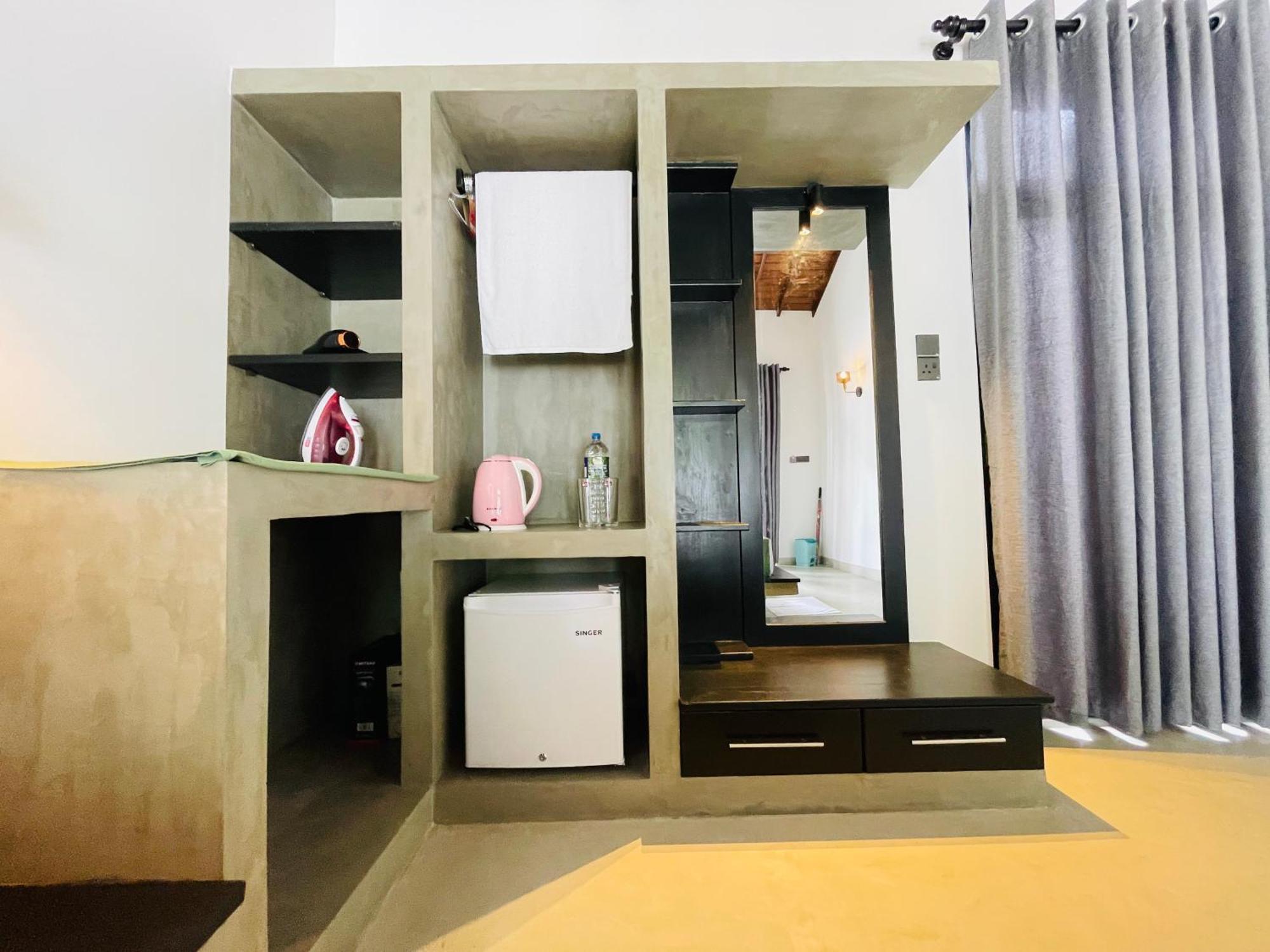 Thara Inn Villa Zuid-Dikwella Buitenkant foto