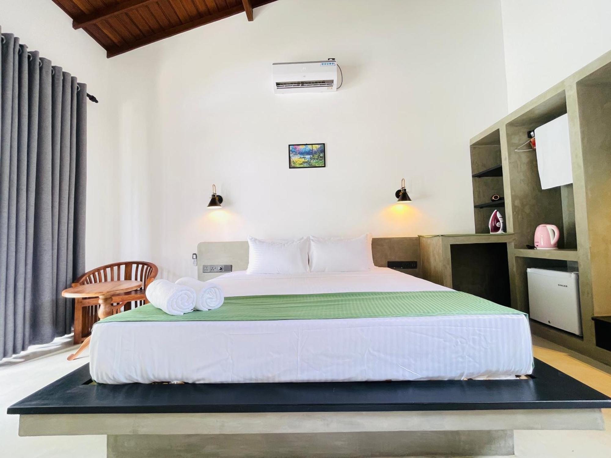 Thara Inn Villa Zuid-Dikwella Buitenkant foto