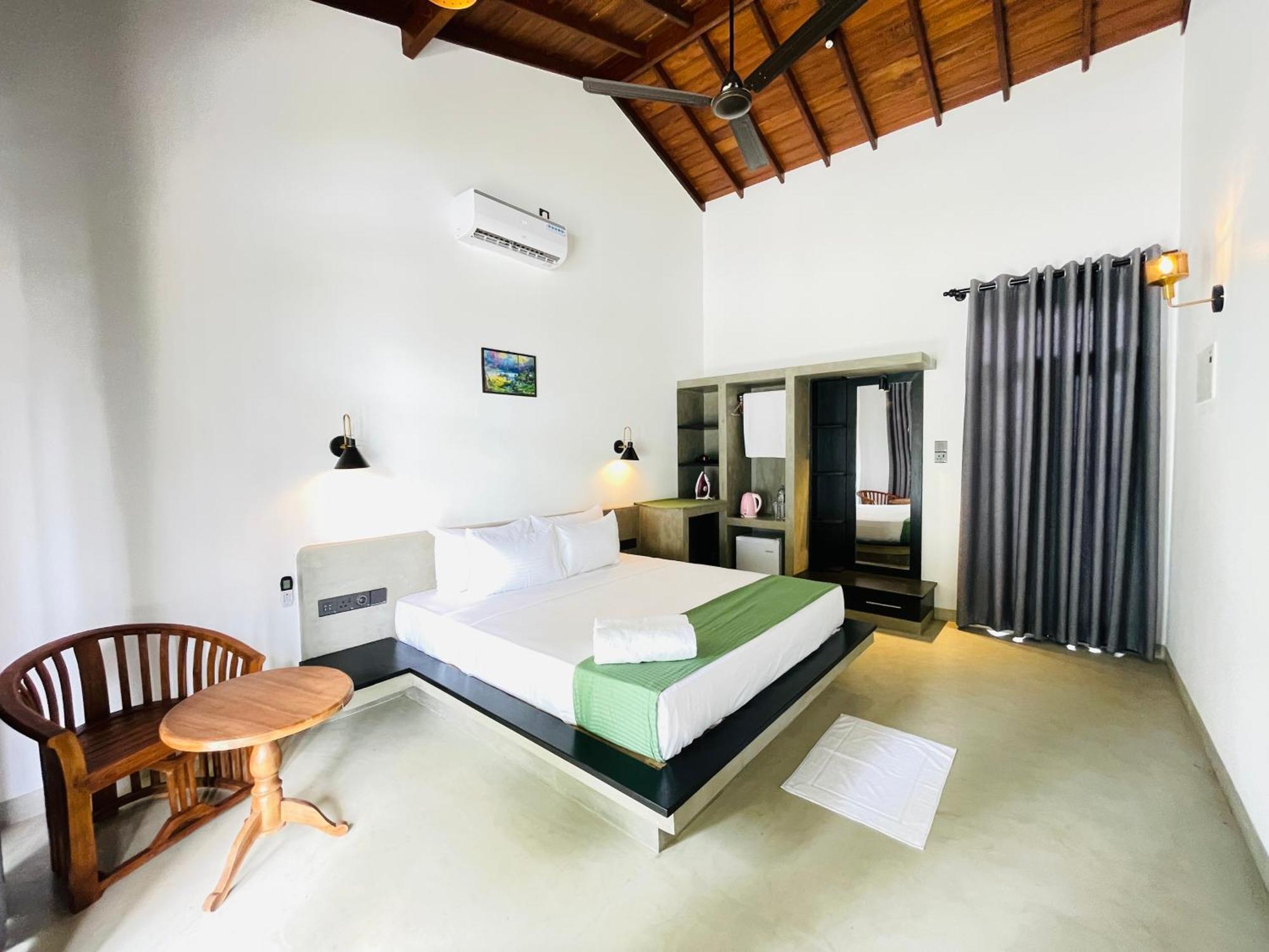 Thara Inn Villa Zuid-Dikwella Buitenkant foto