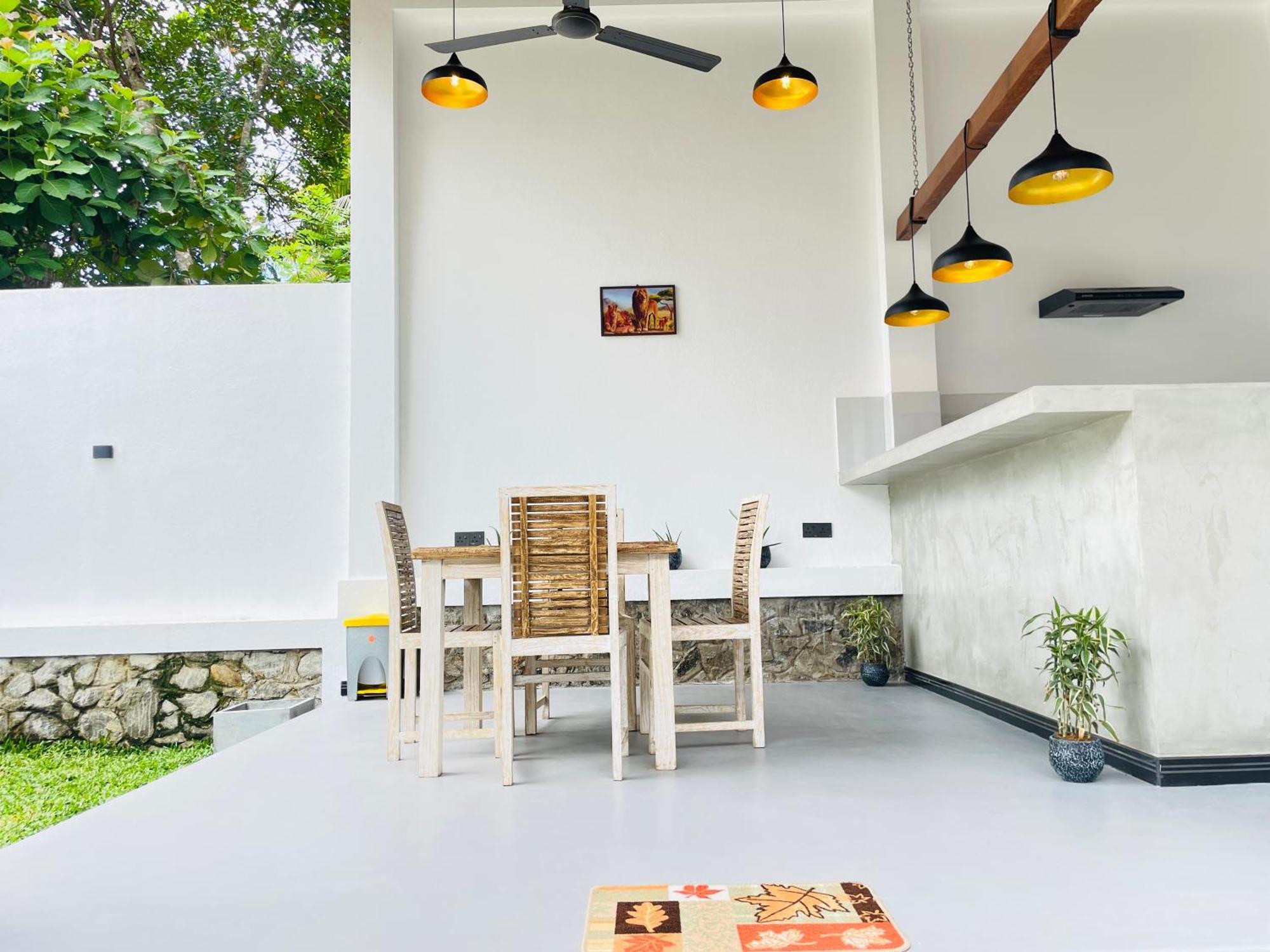 Thara Inn Villa Zuid-Dikwella Buitenkant foto