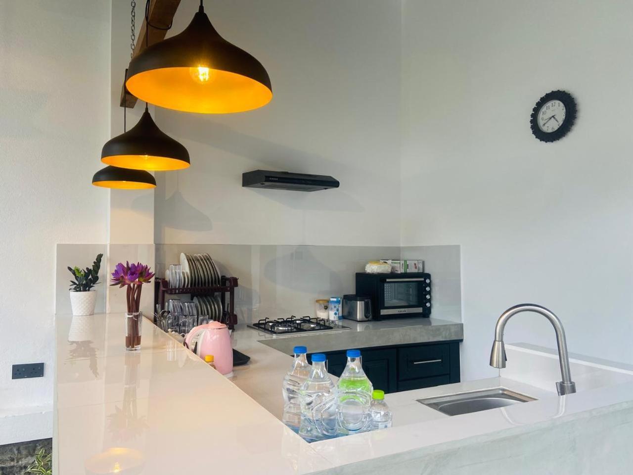Thara Inn Villa Zuid-Dikwella Buitenkant foto